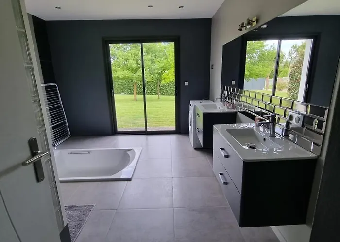 Maison Moderne Avec Piscine Σπίτι διακοπών *